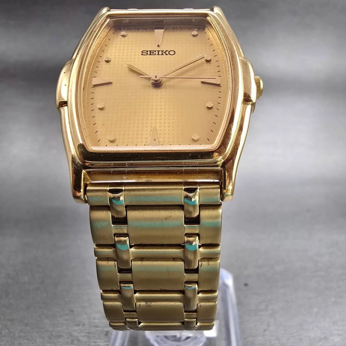 Seiko Watch Men 31mm Gold Dial Gold Tone Rectangle V701-5220 New Battery Vintage5