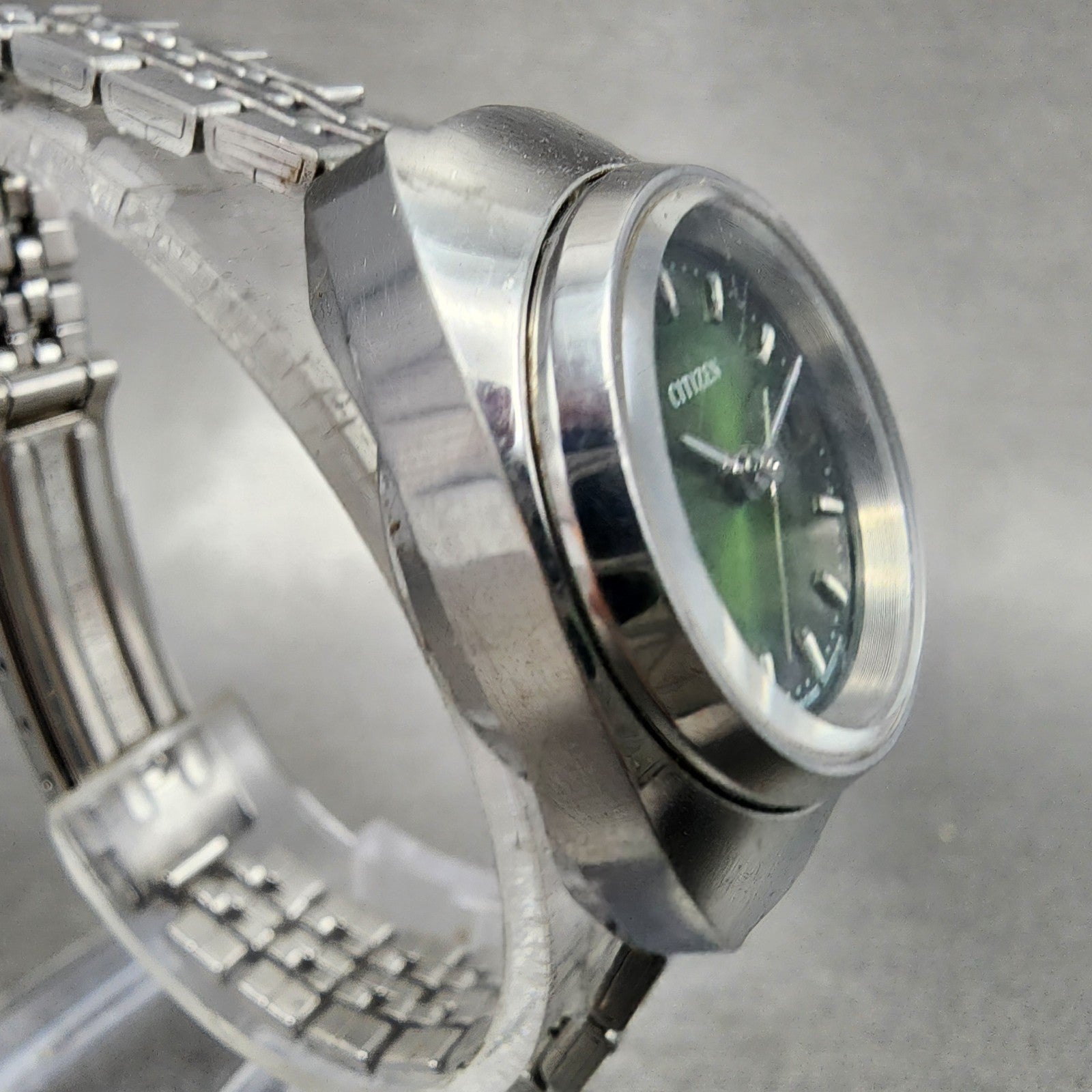 Citizen Watch Women 24mm Green Dial Silver Tone Date 4530934 Manual Wind PARTS5