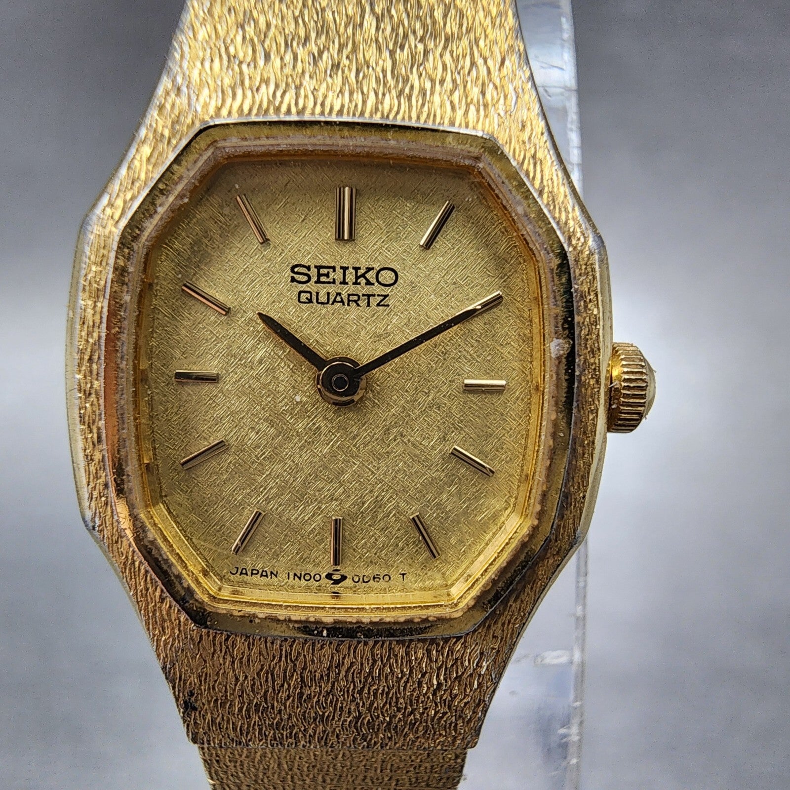 Seiko Watch Women 17mm Gold Dial Gold Tone Octagon 1N005B29 New Battery1