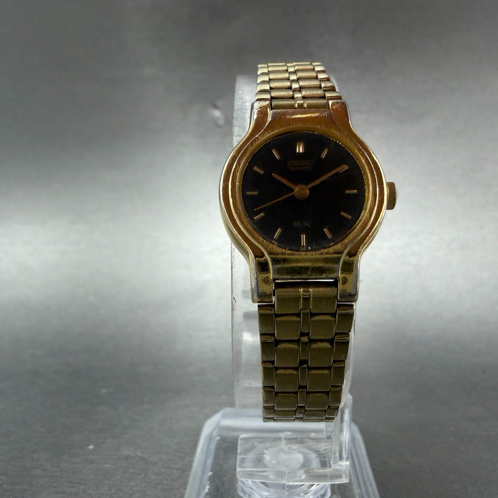 Seiko SX Watch Women 19mm Black Dial Gold Tone Round V401-0091 New Battery HJ65