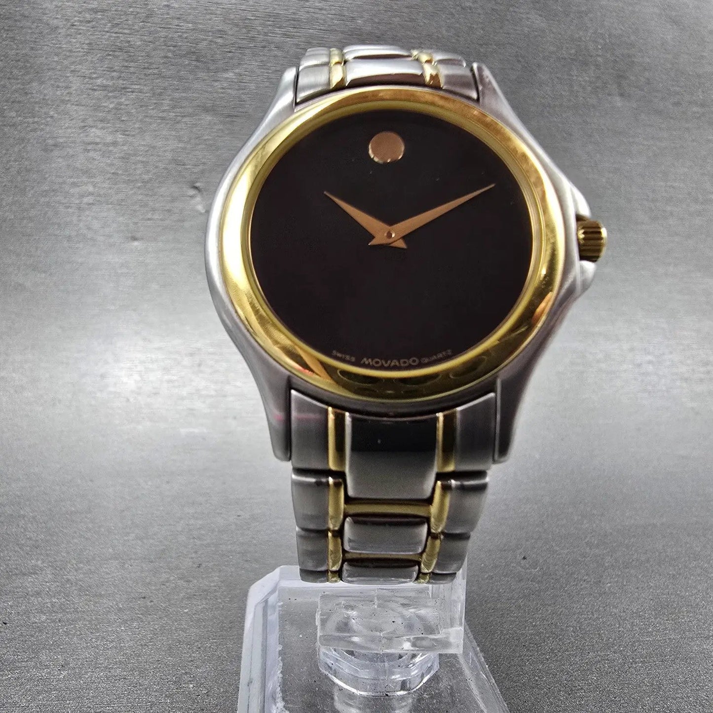 Movado Museum Watch Men 34mm Black Dial Two Tone Round 81-E4-0863 New Battery NR5