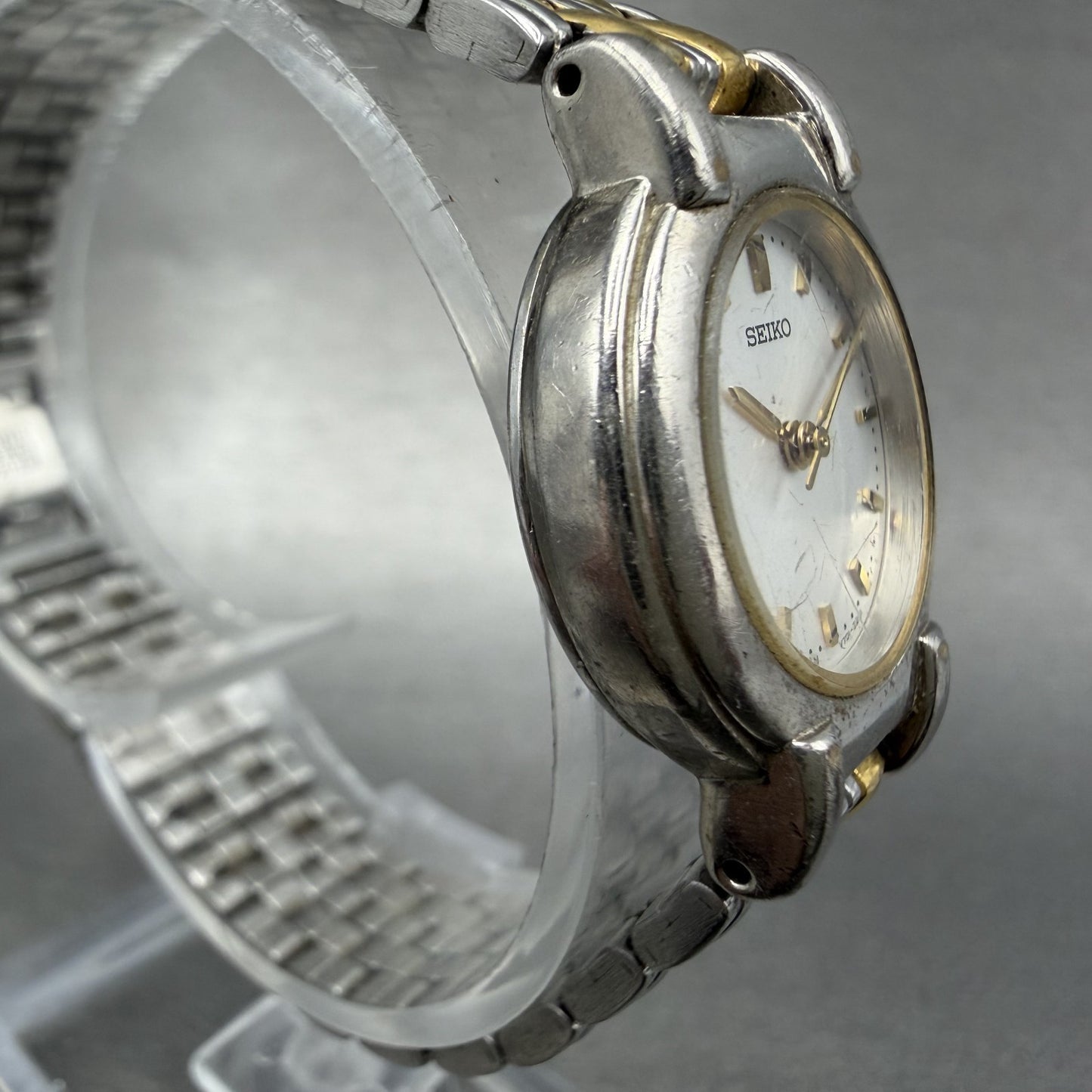 Seiko Watch Women 24mm Silver Dial Two Tone Round V701-1791 New Battery3