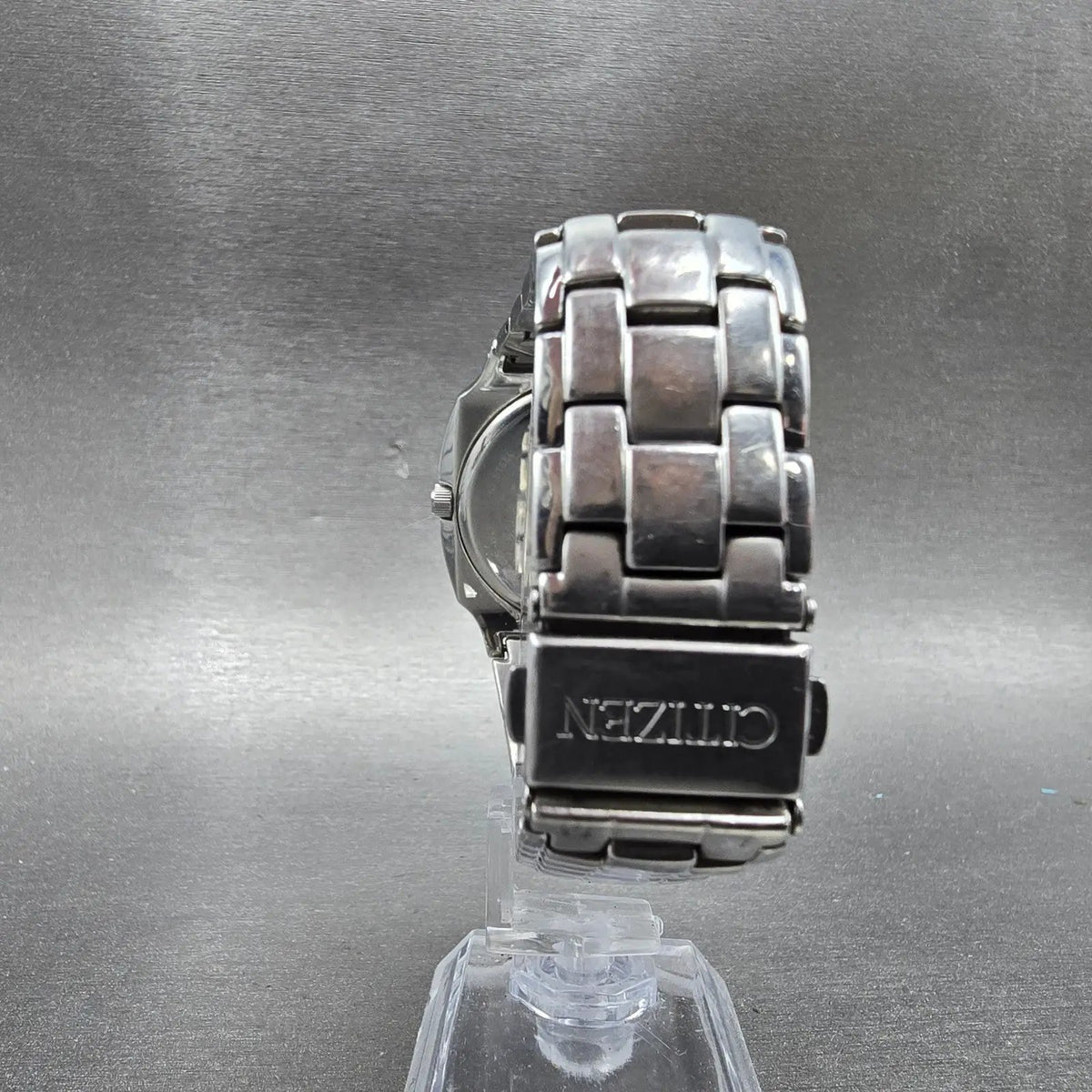 Citizen Eco-Drive Watch Men 39mm Silver Dial Silver Tone Date E111-S022240 RunsD7