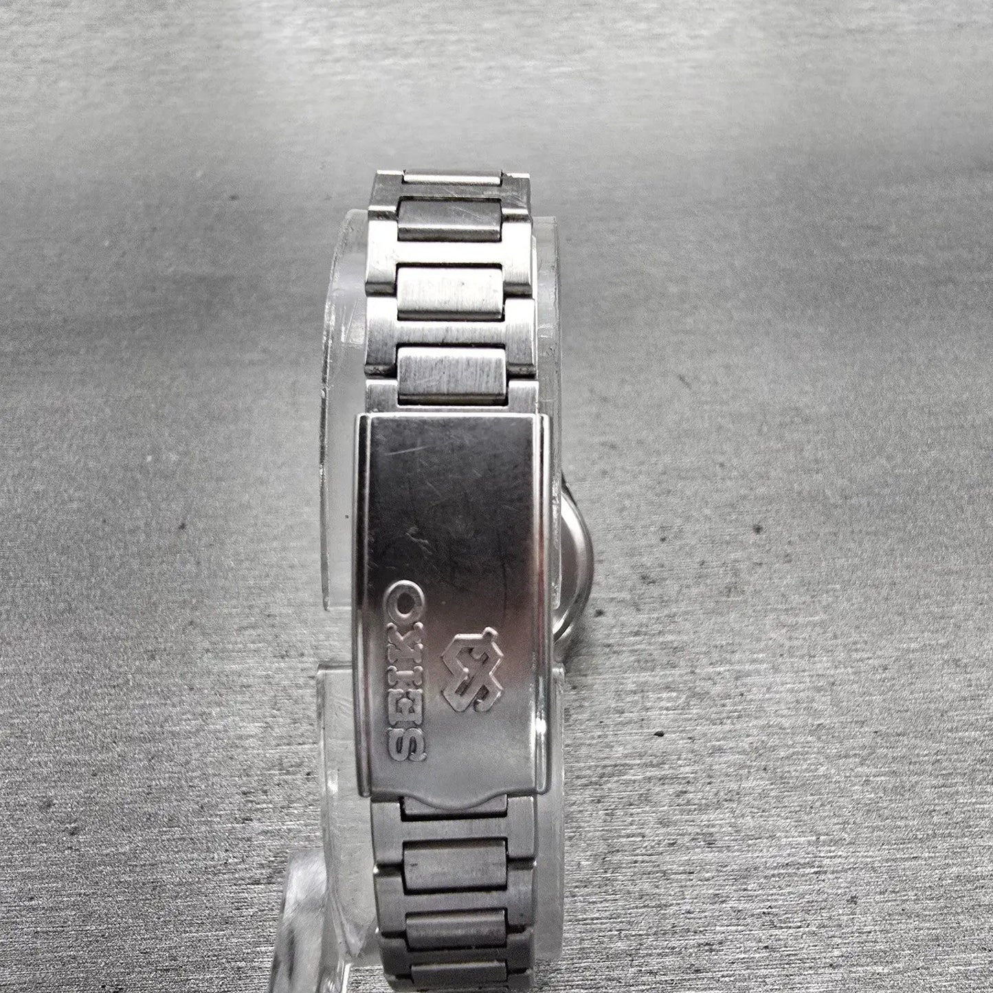 Seiko SQ Watch Women 23mm White Dial Silver Tone Daydate 8523-0039 New Battery7