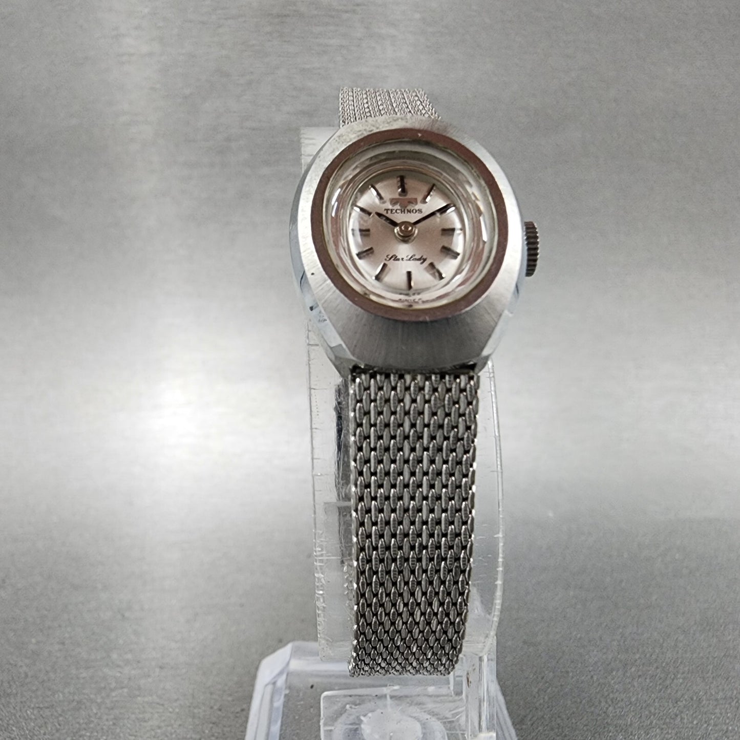 Technos Star lady Watch Women 19mm Silver Dial Steel Oval Manual Wind Runs VTG5