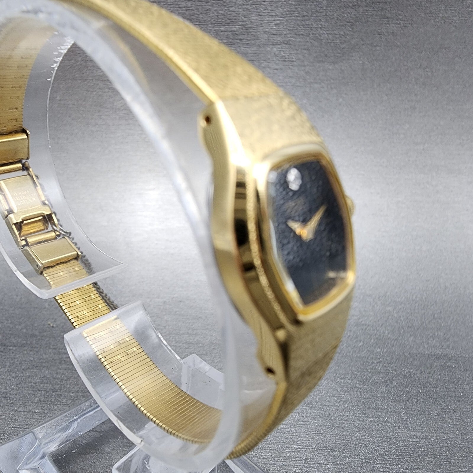 Seiko Watch Women 17mm Black Dial Gold Tone Hexagom 4N005059 New Battery5