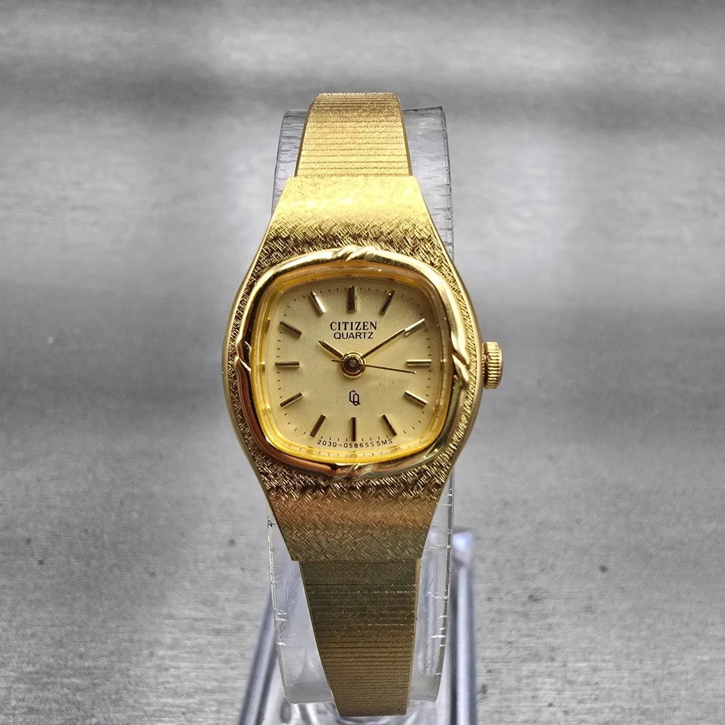 Citizen CQ Watch Women 19mm Gold Dial Gold Tone Oval 2030-943031 New Battery0