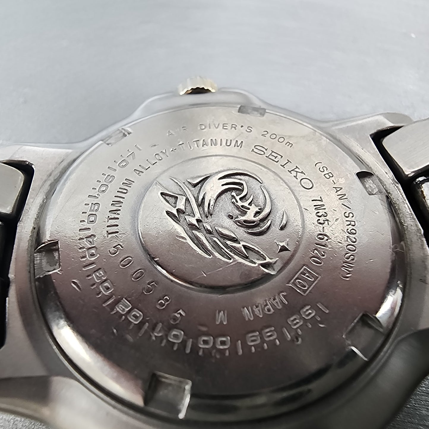 Seiko Scuba Dive Watch Men 38mm MOP Dial Titanium Tone Date 7n356120 PARTS10