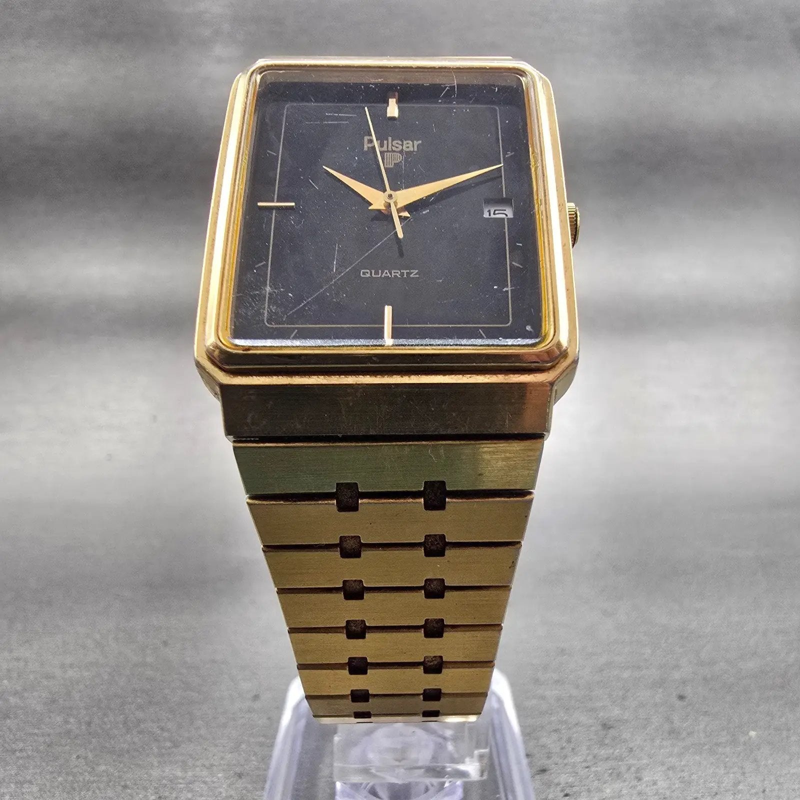 Seiko Pulsar Watch Men 27mm Black Dial Gold Tone Rectangle Date V322-5070 NewBat5
