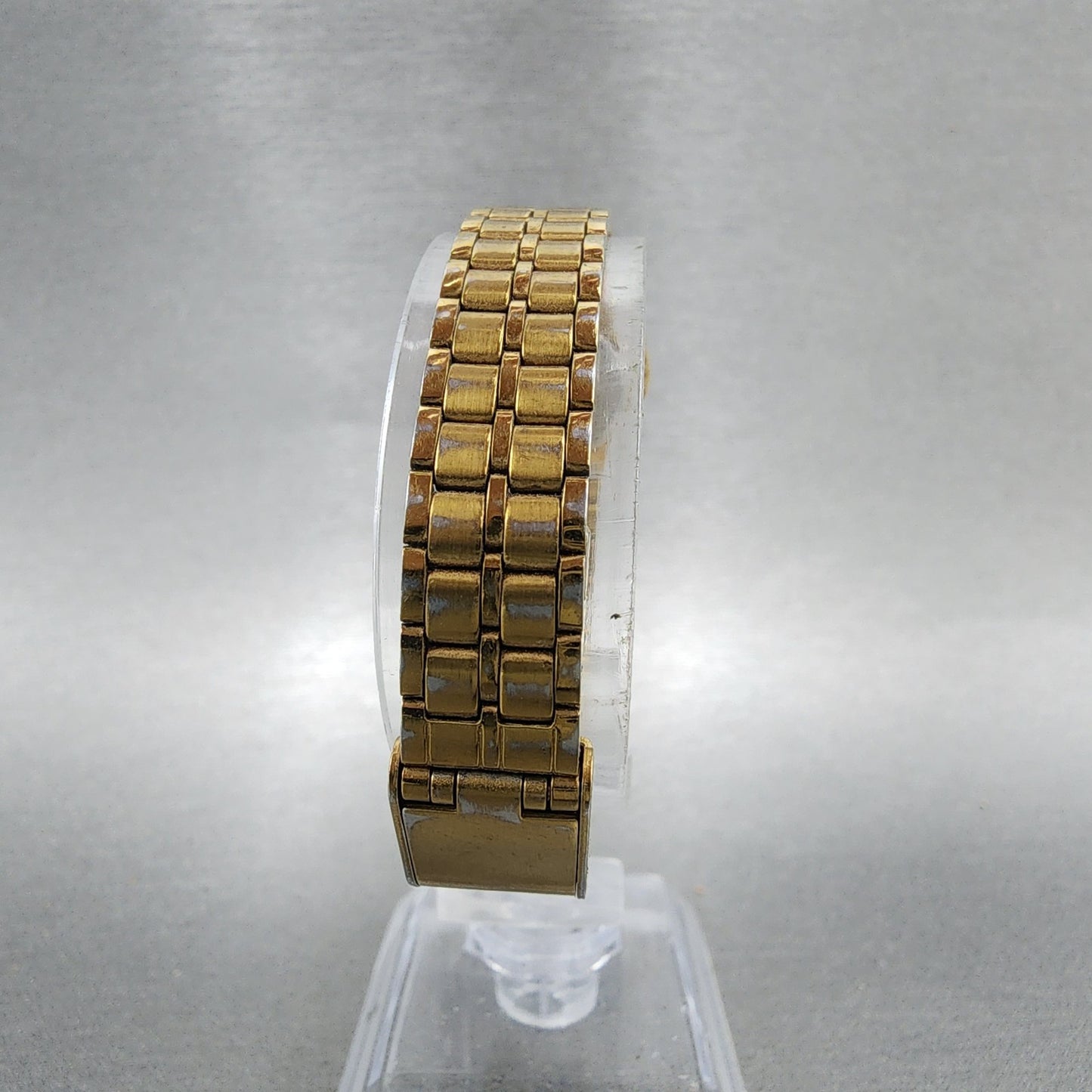Seiko SX Watch Women 17mm Black Dial Gold Tone Oval V4015101 New Battery7