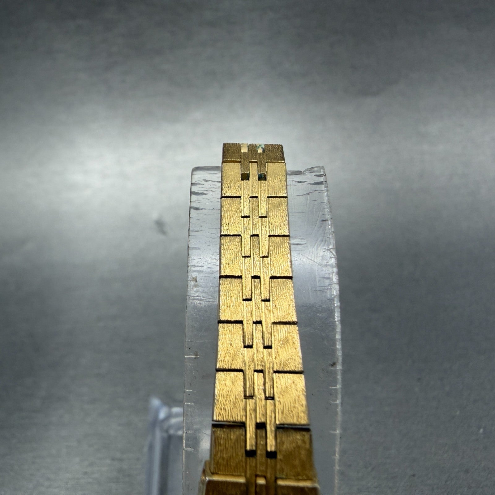 Seiko Tank Watch Women 12mm Champagne Dial Gold Tone 2E20-5559 New Battery BE44