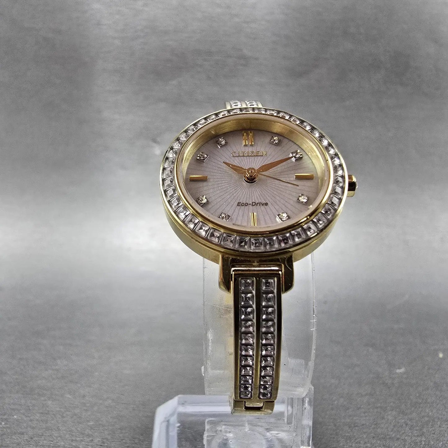 Citizen Eco-Drive Watch Women 25mm MOP Dial Gold Tone Round E031-S122694 Runs HM5