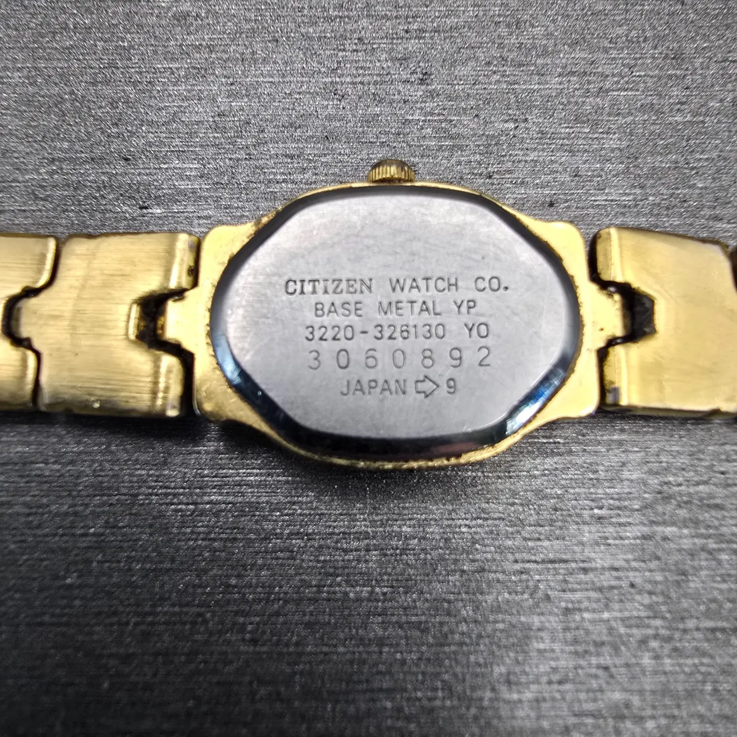 Citizen Watch Women 16mm MOP Dial Gold Tone Oval 3220-326130 New Battery Vintage10