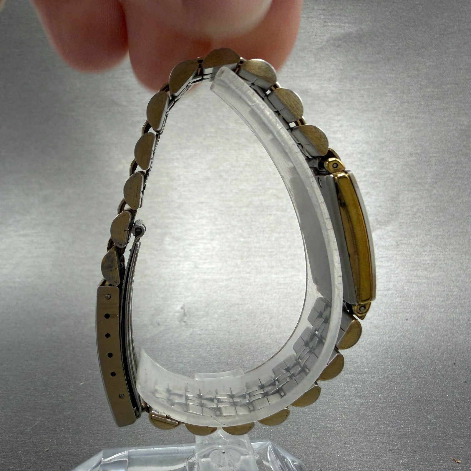 Rado Florence Tank Watch Women 18mm MOP Dial Gold Tone 153.3606.2 New Battery8