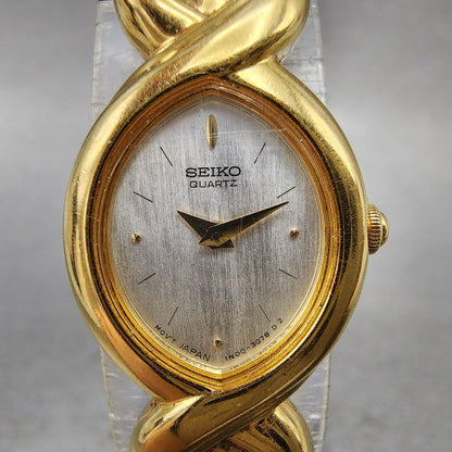 Seiko Watch Women 17mm MOP Dial Gold Tone Oval 1n006a89 New Battery VTG1