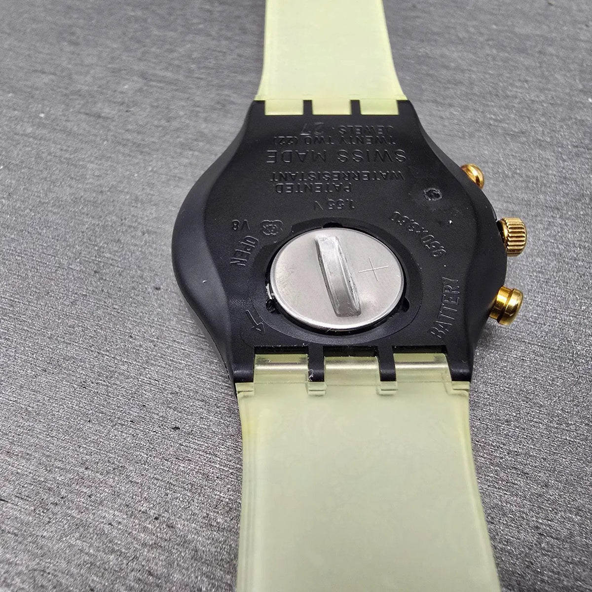 Swatch Chrono Award Watch Men 37mm Cream Dial Black Date SCB108 New Batt NOS11