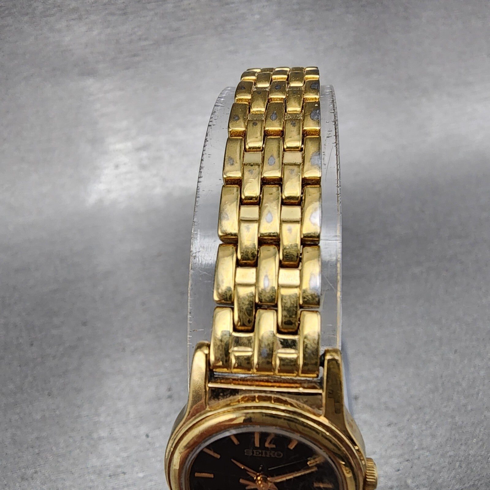 VTG Seiko Watch Women 19mm Black Dial Gold Tone Round 1N010GD0 New Battery4
