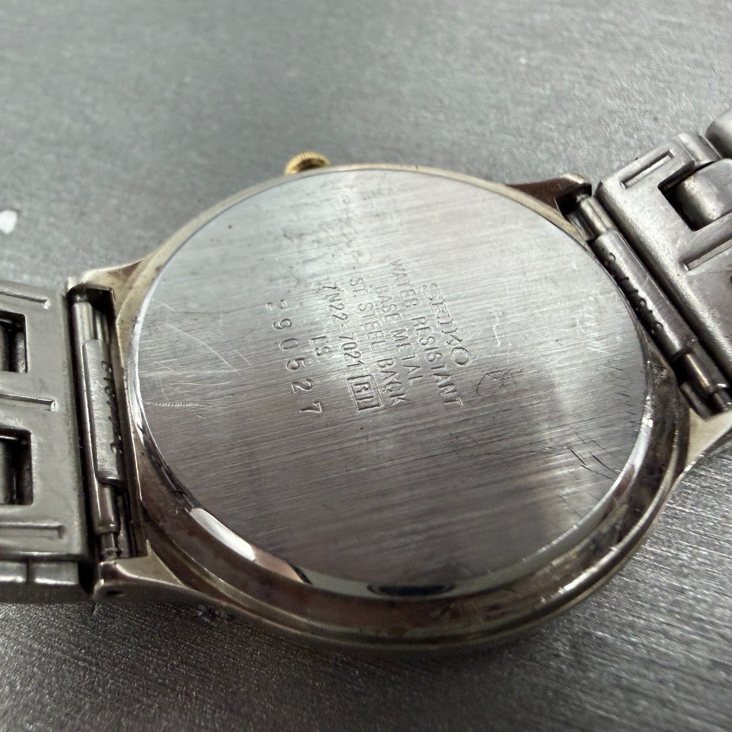 Seiko Watch Men 34mm White Dial Two Tone Date Round 7N22-7021 New Battery9