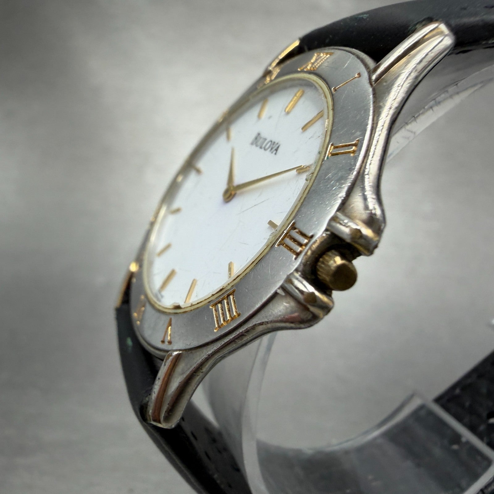 Bulova Watch Men 34mm White Dial Two Tone Round 98A40 New Battery Vintage2