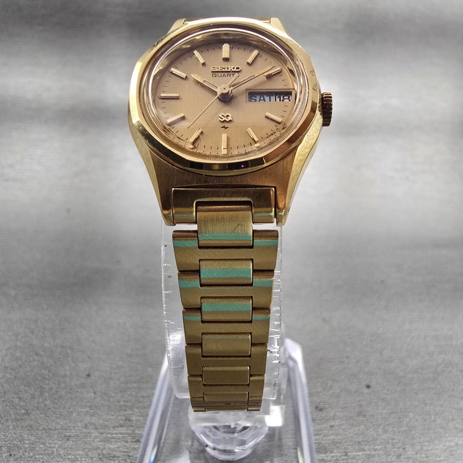 Seiko SQ Watch Women 23mm Gold Dial Gold Tone Daydate Round 8523-0049 New Batt5