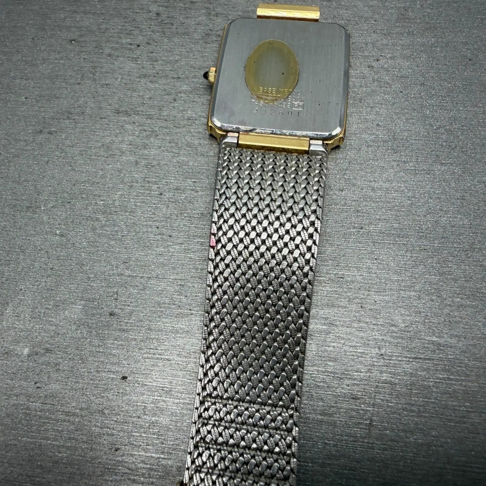 Seiko Tank Watch Men 25mm Black Dial Gold Tone Rectangle READ!! 7430-5499 NewBat13