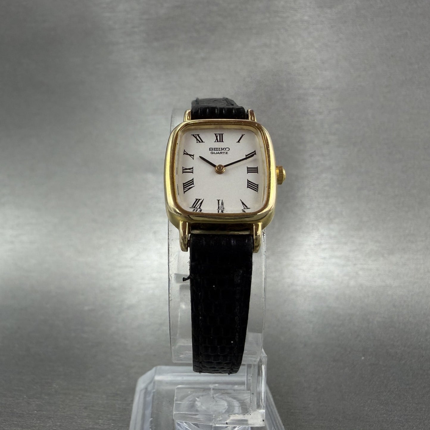 Seiko Watch Women 17mm White Dial Gold Tone Rectangle 2Y005A00 New Battery5
