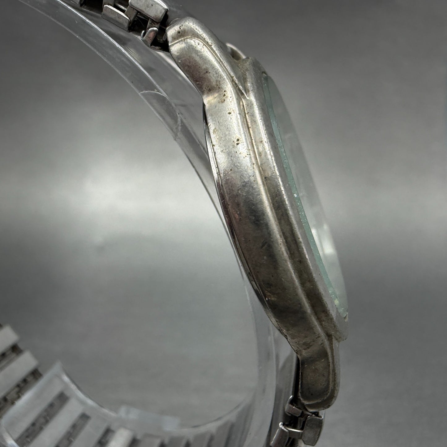 Seiko Alba Carib Watch Unisex 33mm White Dial Silver Tone Round V721-6A80 NewBat4