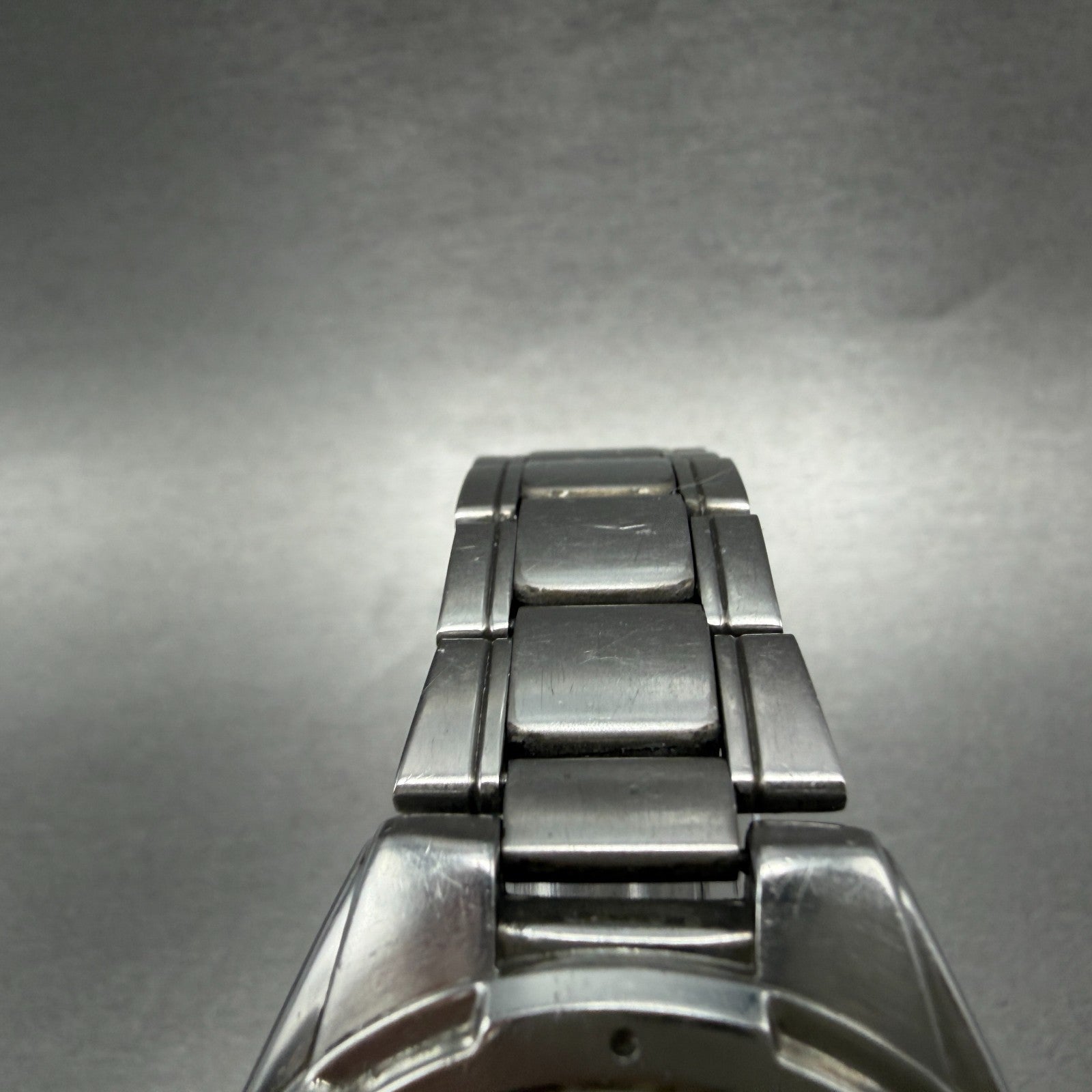 Seiko Alba Watch Men 39mm White Dial Silver Tone Date V732-0S00 New Battery VTG4