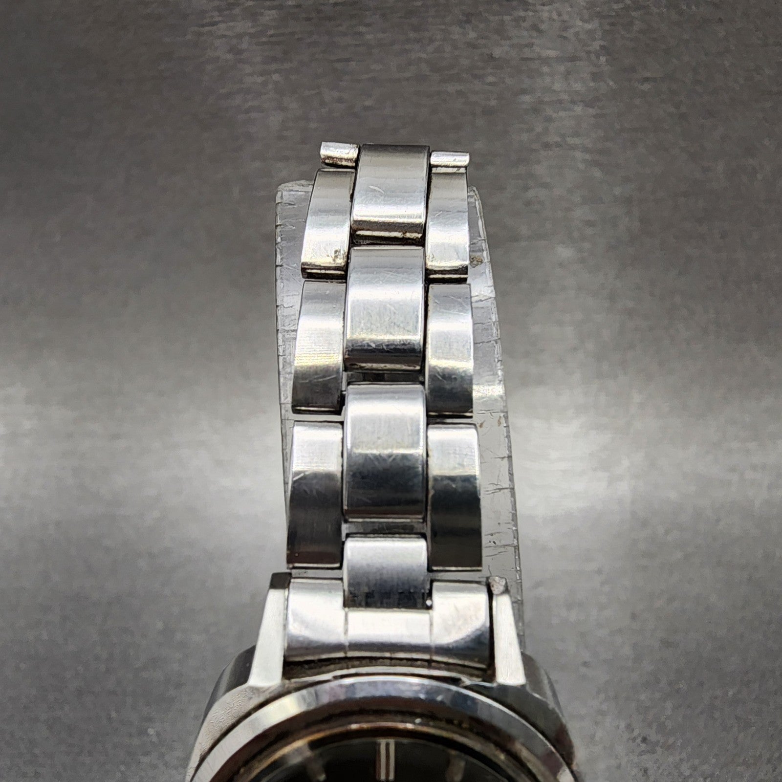 Seiko Seikomatic Lady Watch Women 24mm Black Dial Silver Tone Date 25173201 Runs4