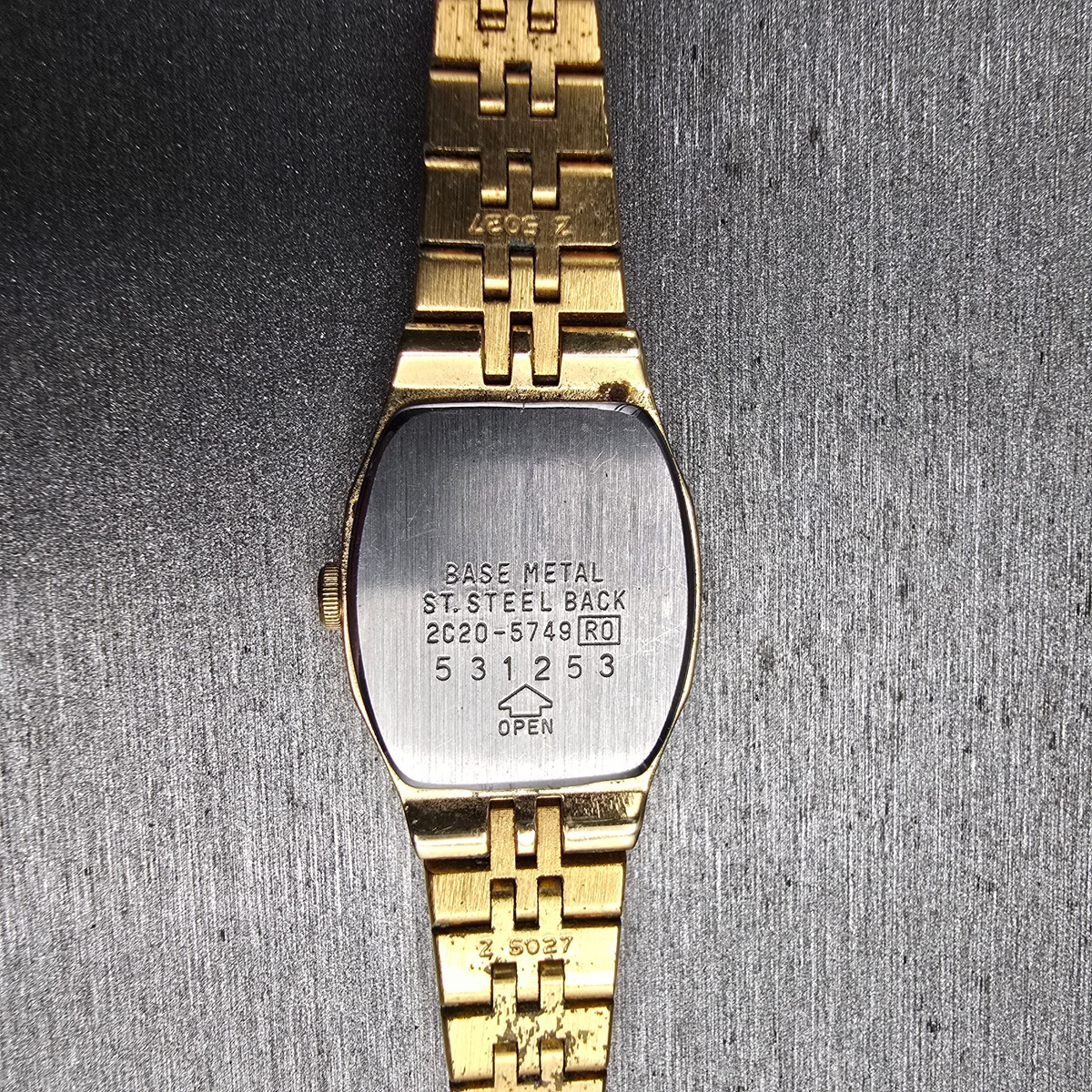 Seiko Watch Women 16mm Gold Dial Gold Tone Oval 2C20-5749 New Battery Vintage JP10
