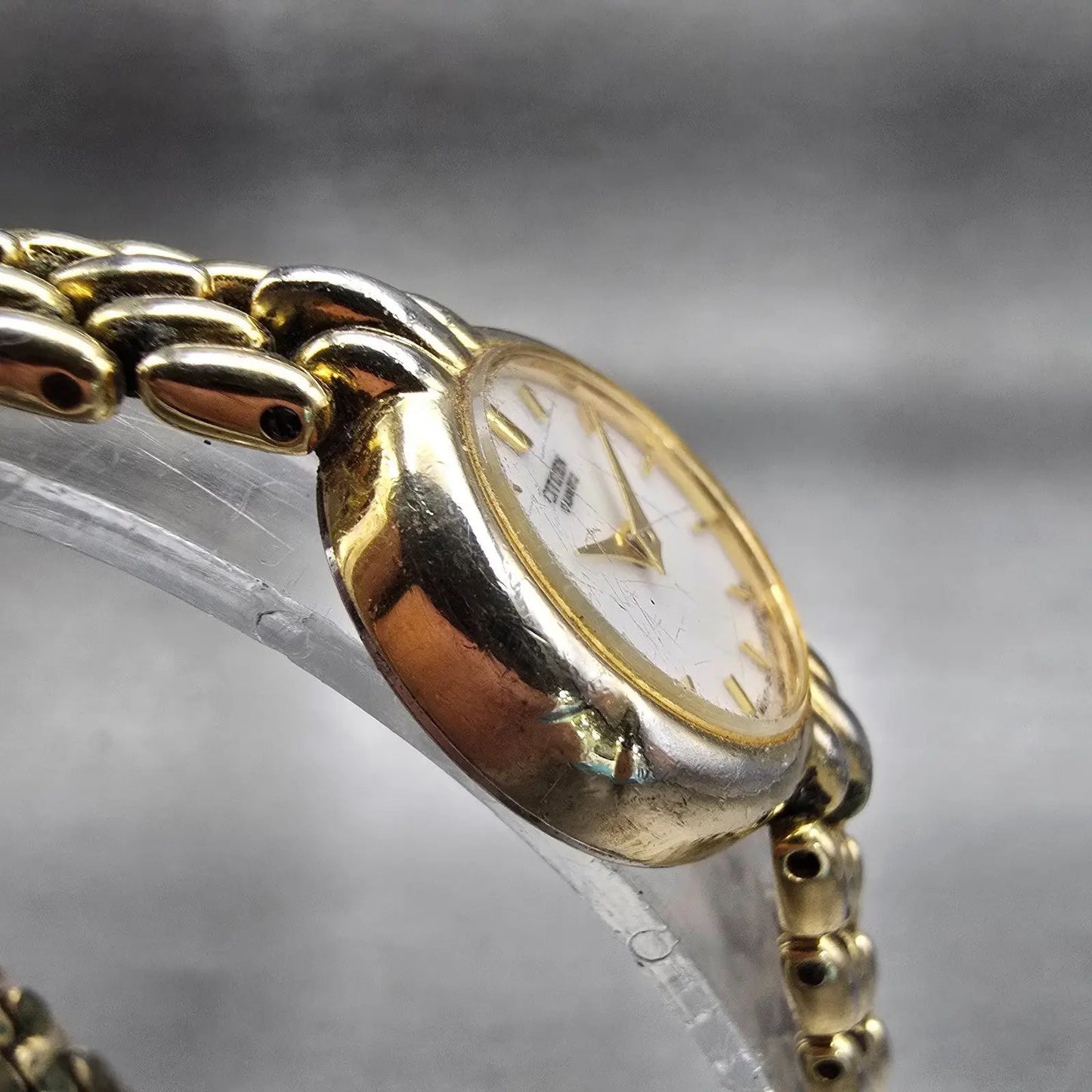 Citizen Watch Women 20mm MOP Dial Gold Tone Round 3220-S36513 New Battery VTG3