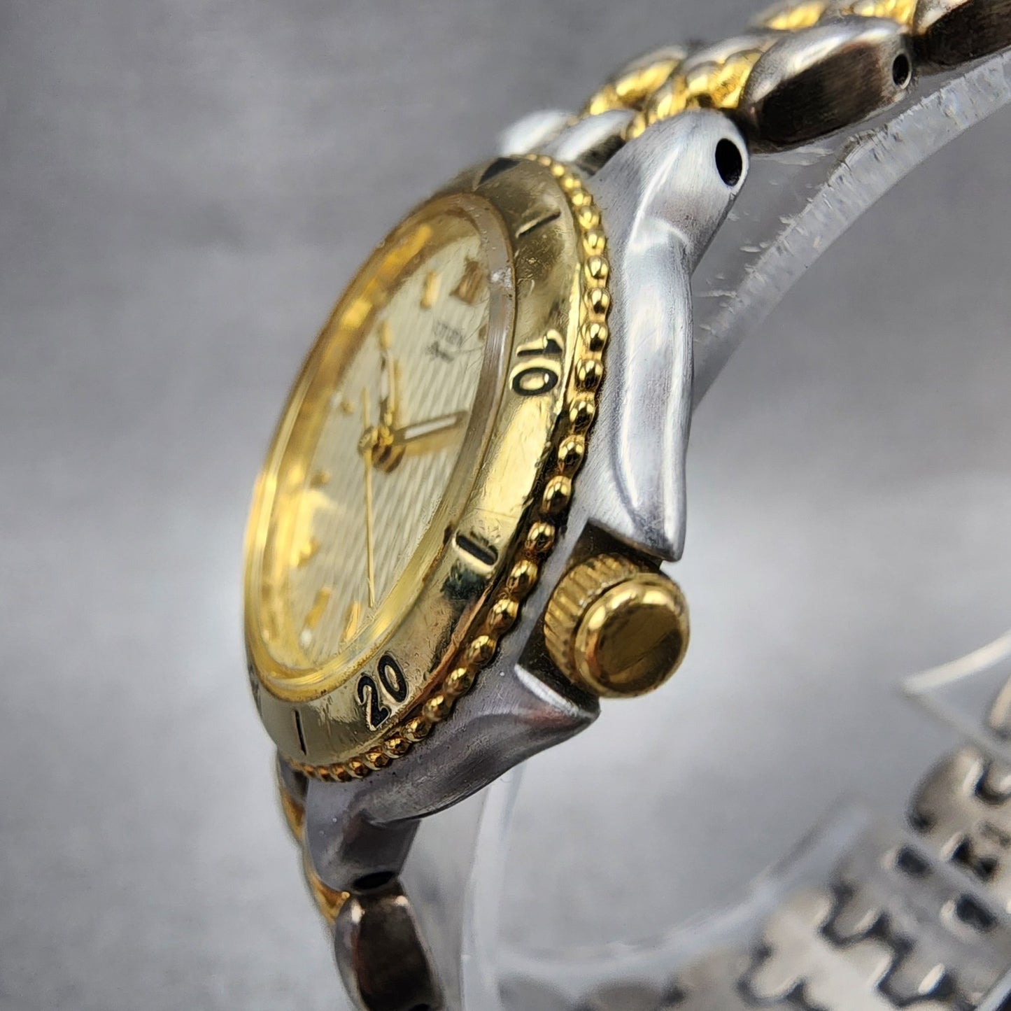 Citizen Elegance Watch Women 25mm Champagne Dial Two Tone Round New Battery2