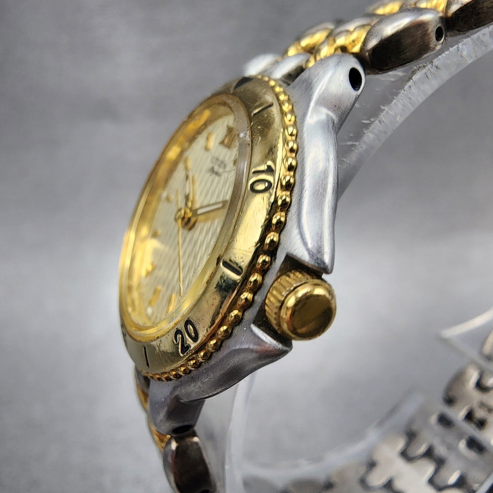 Citizen Elegance Watch Women 25mm Champagne Dial Two Tone Round New Battery2