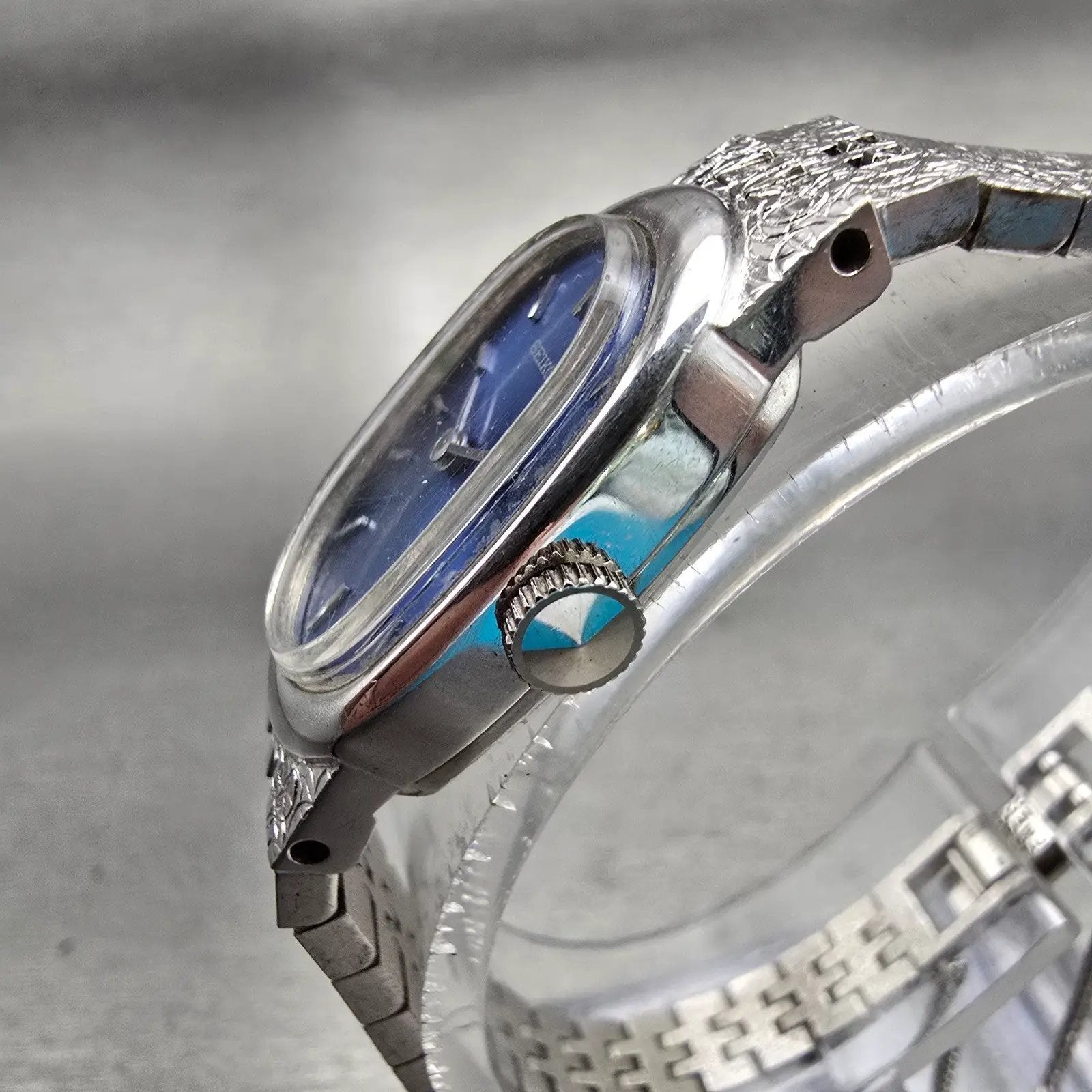 Seiko Watch Women 16mm Blue Dial Silver Tone Manual Wind 11-8309 Works VTG2