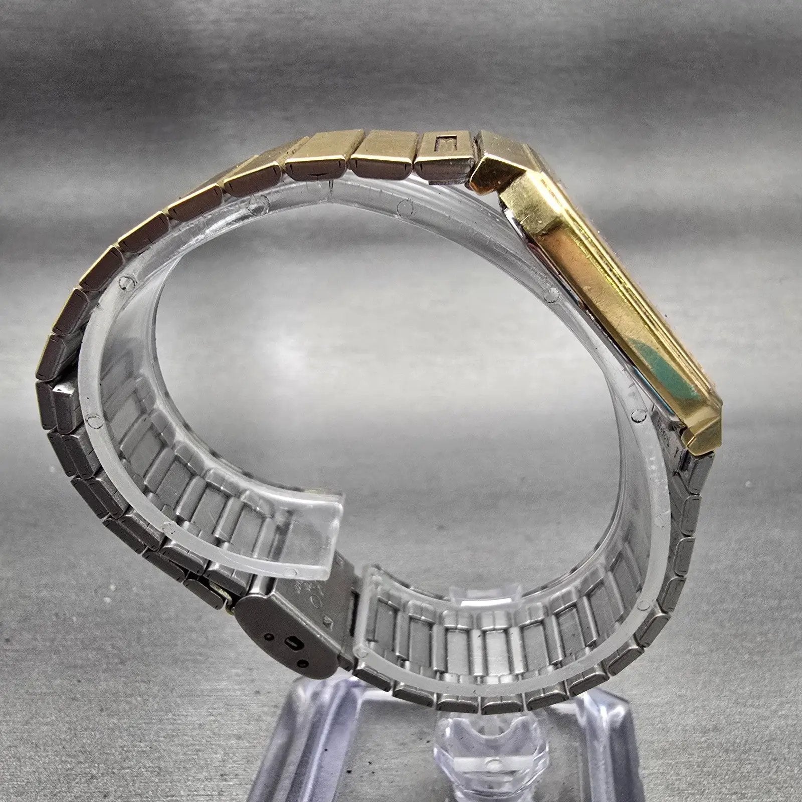 Seiko Watch Men 26mm White Dial Gold Tone Rectangle 5P30-5299 New Battery VTG8
