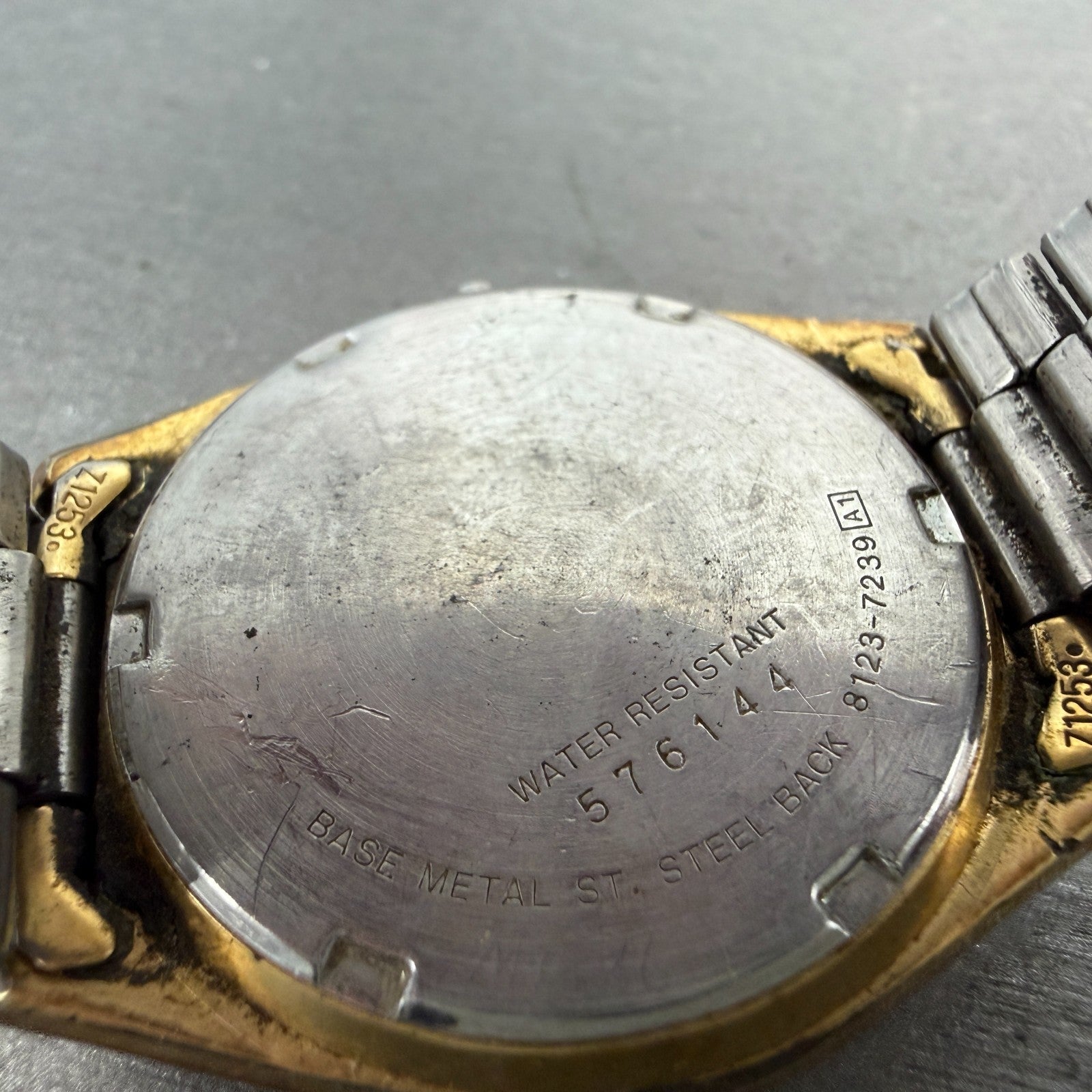 Seiko SQ Watch Men 35mm Cream Dial Gold Tone Daydate 8123-7239 PARTS10