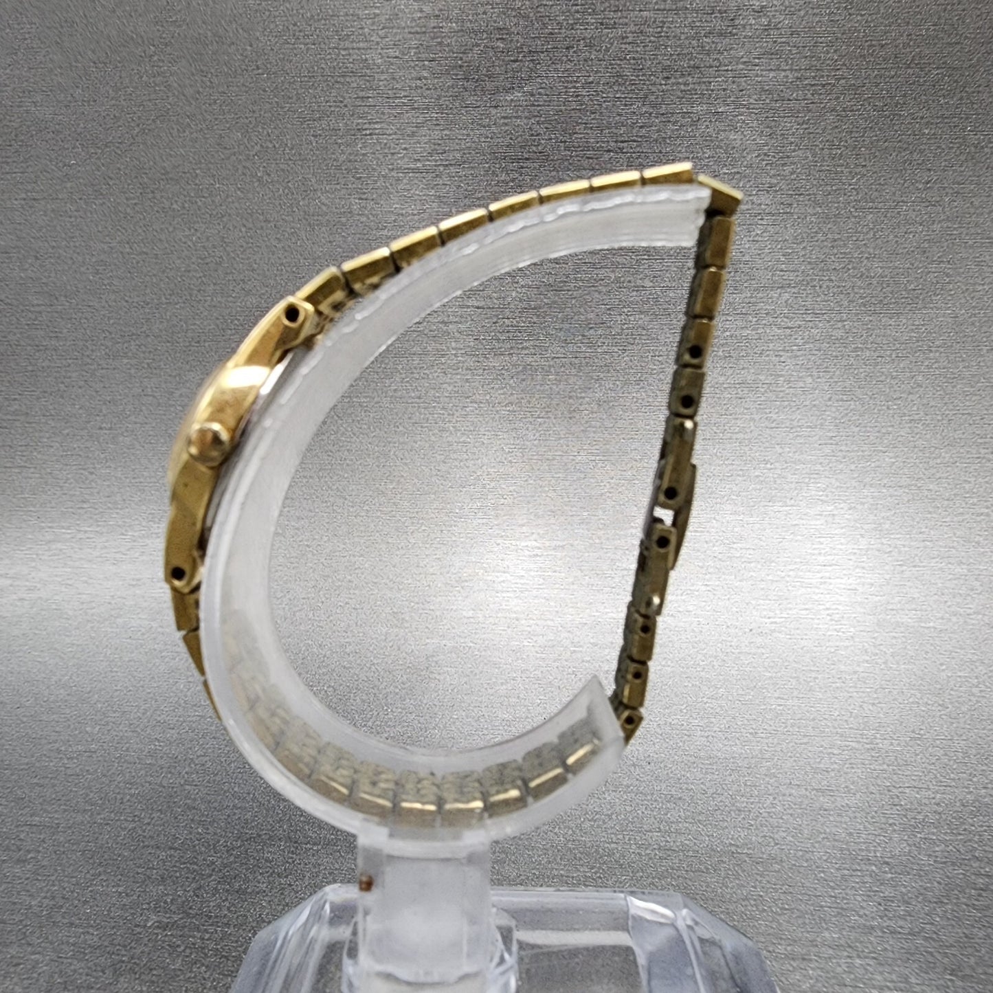 Seiko Watch Women 17mm Champange Dial Gold Tone Round 2C200209 New Battery6
