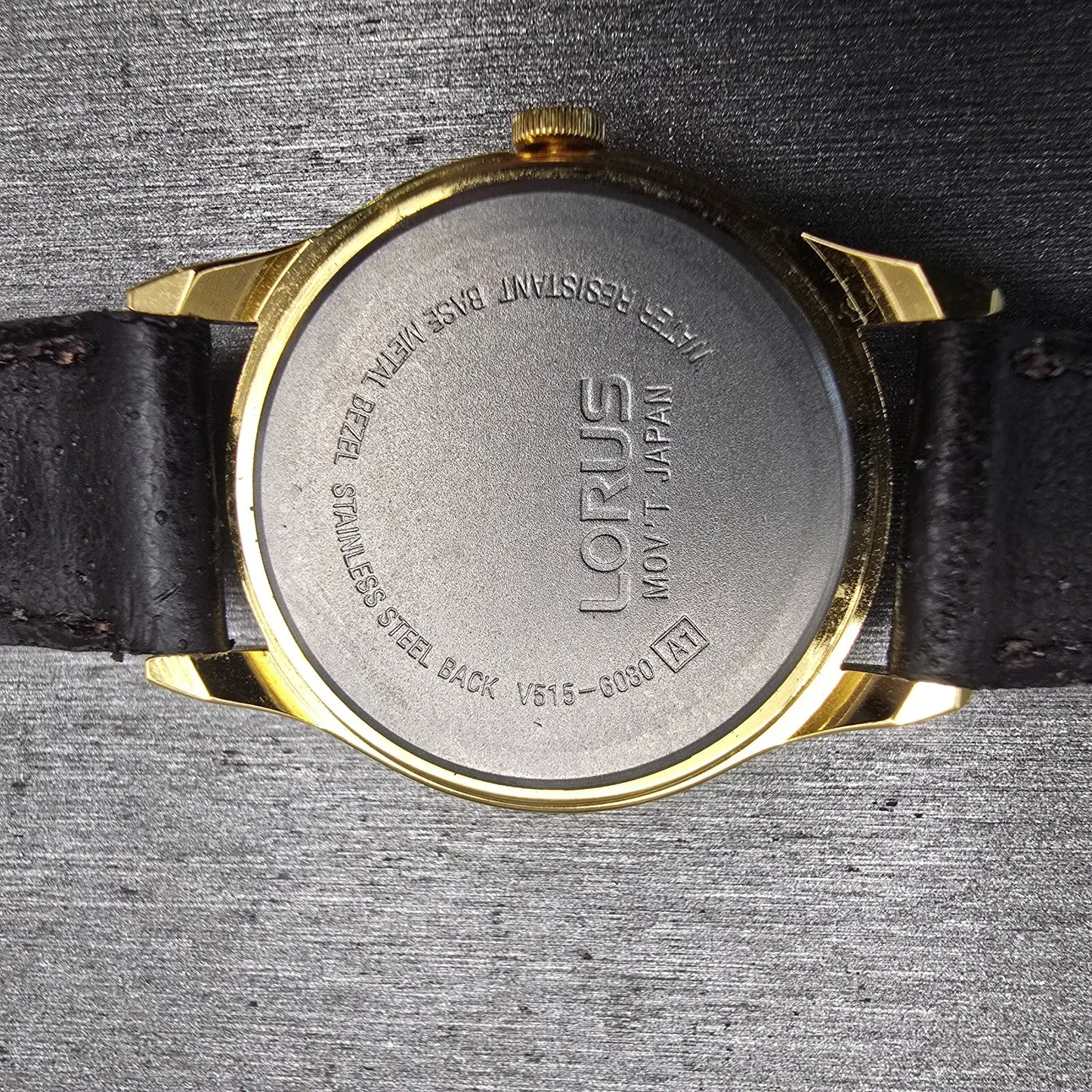 Lorus Minnie Mouse Watch Women 26mm Yellow Dial Gold Tone V515-6080 New Battery10