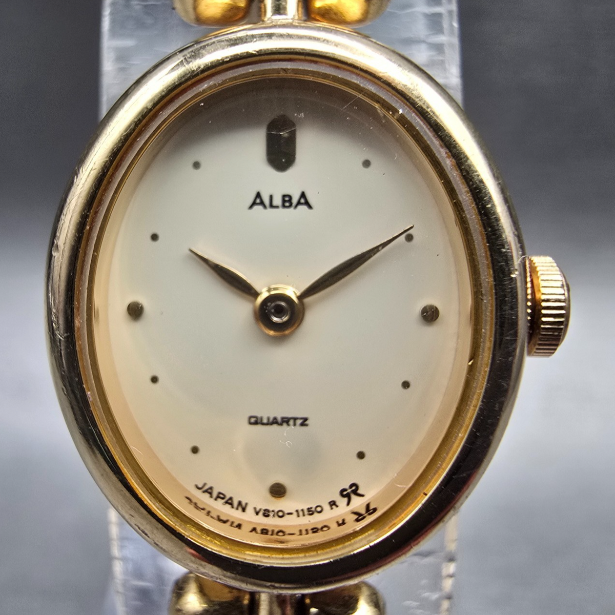 Seiko Alba Watch Women 17mm Cream Dial Gold Gems Oval V810-5020 New Battery1