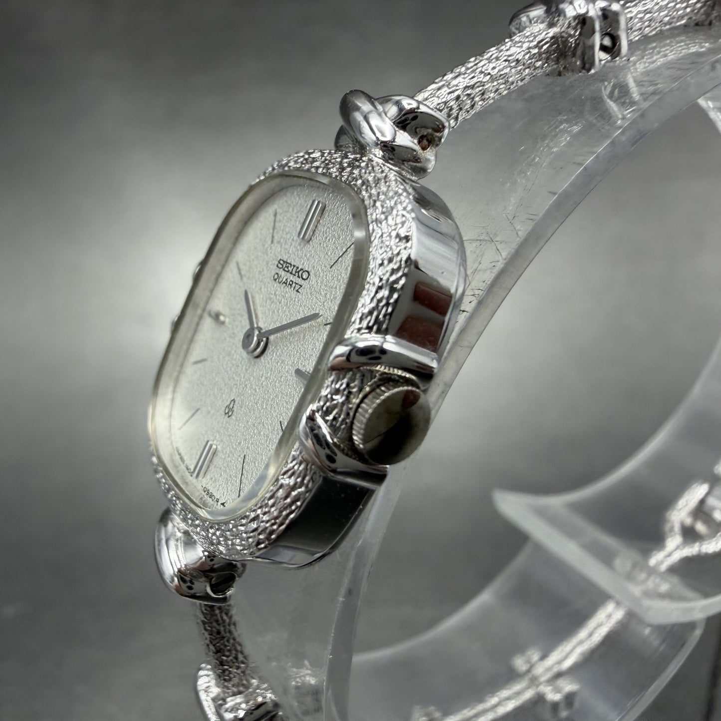 Seiko Watch Women 16mm Silver Dial Silver Tone Rectangle 1400-5560 New Battery2