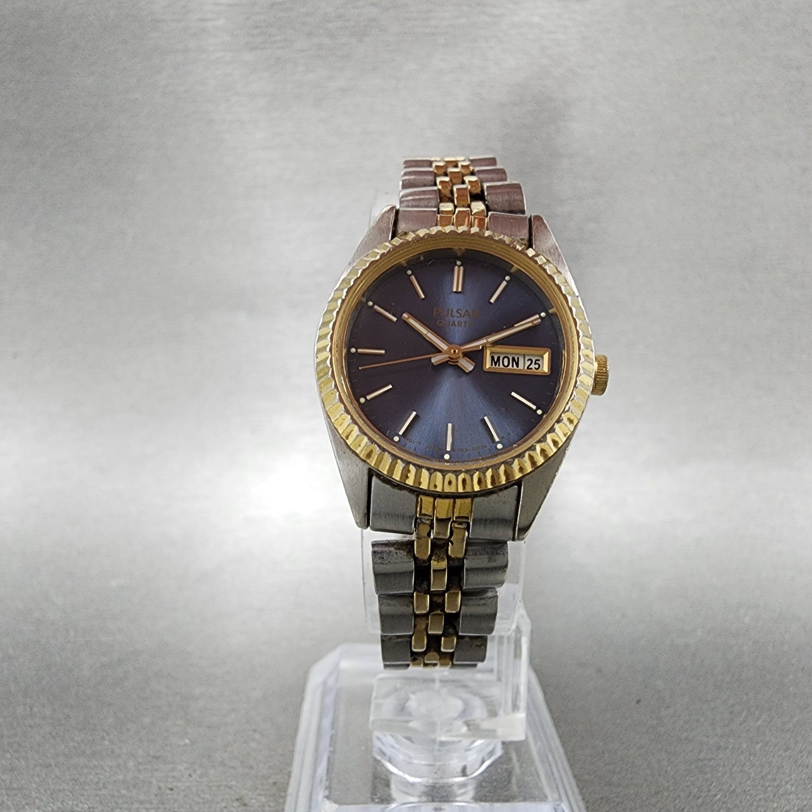 Pulsar Watch Women 24mm Blue Dial Two Tone Daydate Round V7830030 New Battery5