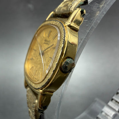 Seiko Watch Women 17mm Champagne Dial Gold Tone Rectangle 2Y00-5028 New Battery2