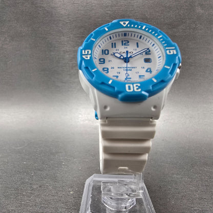 Casio Dive Watch Women 33mm White Dial White & Blue Tone Date LRW-200H New Batt5