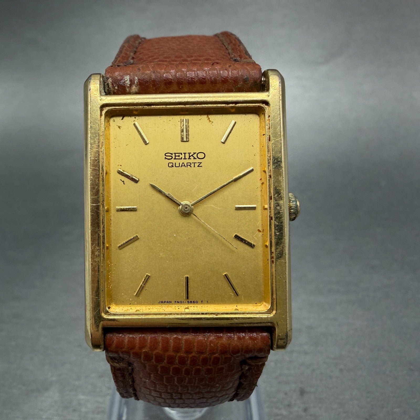 Seiko Tank Watch Men 25mm Champagne Dial Gold Tone READ!!! 7N01-5B40 New Battery0