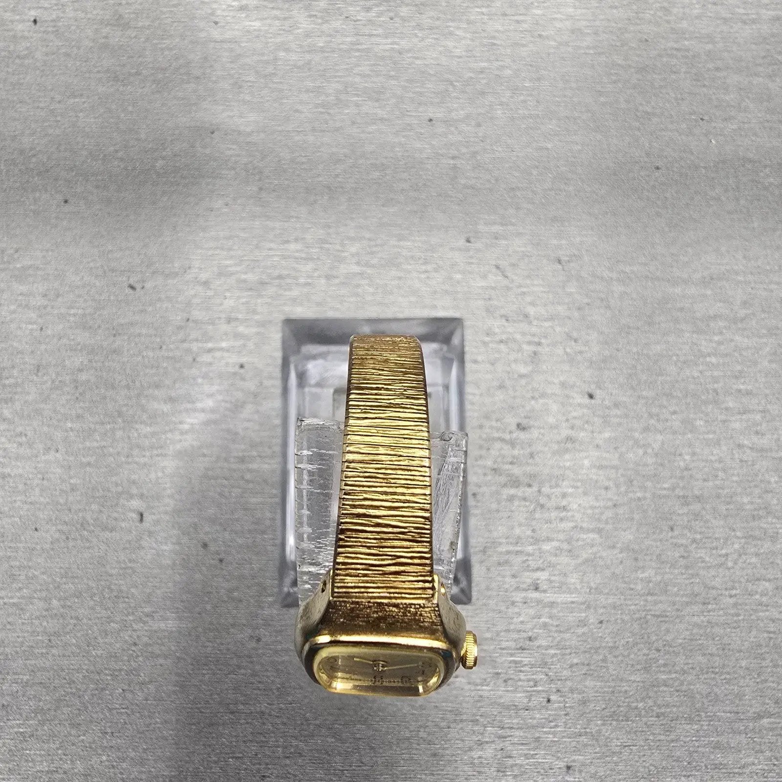 Citizen CQ Watch Women 16mm Champagne Dial Gold Tone 5920-S50150 New Battery VTG4