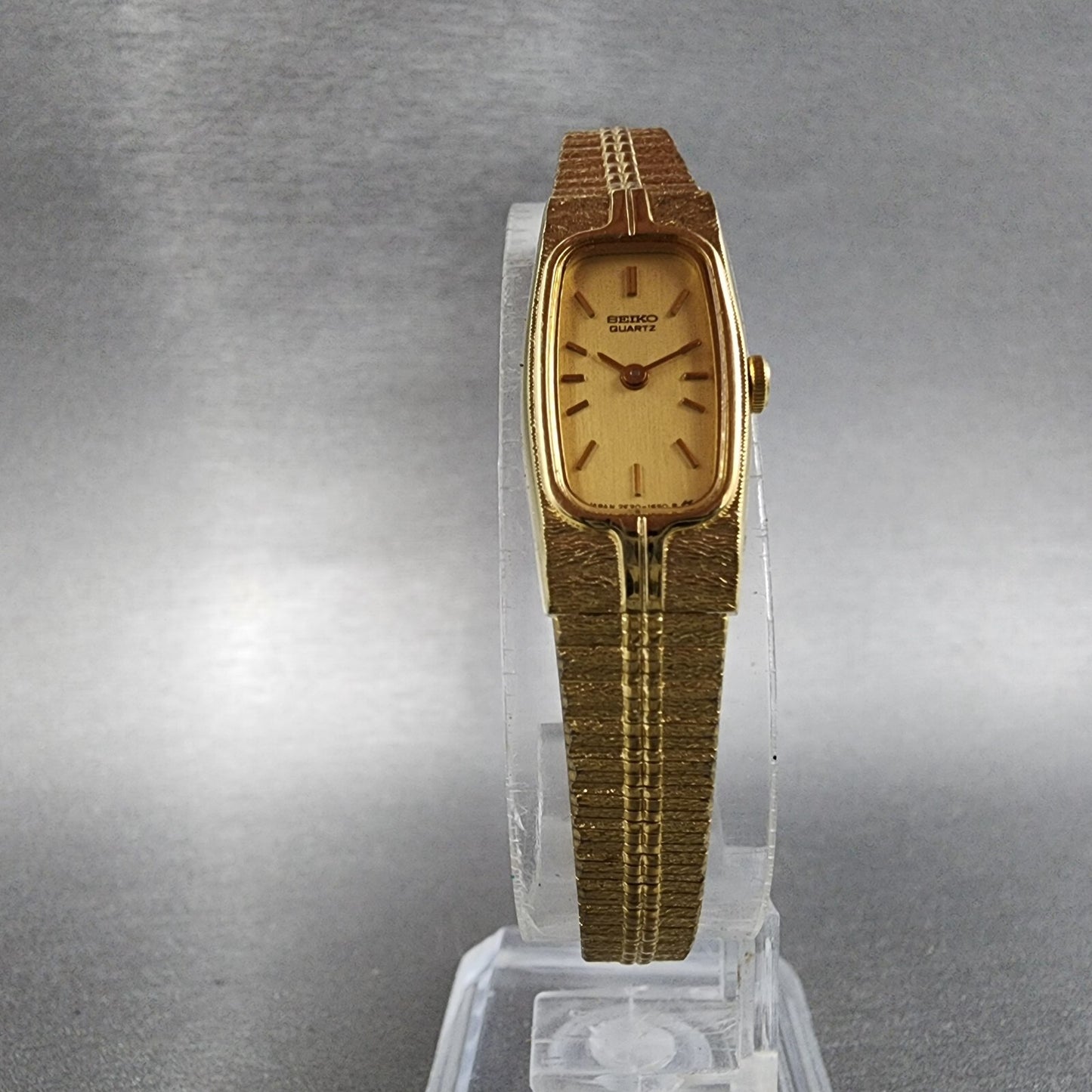 Seiko Tank Watch Women 13mm Gold Dial Gold Tone Rectangle 2E206259 New Battery5