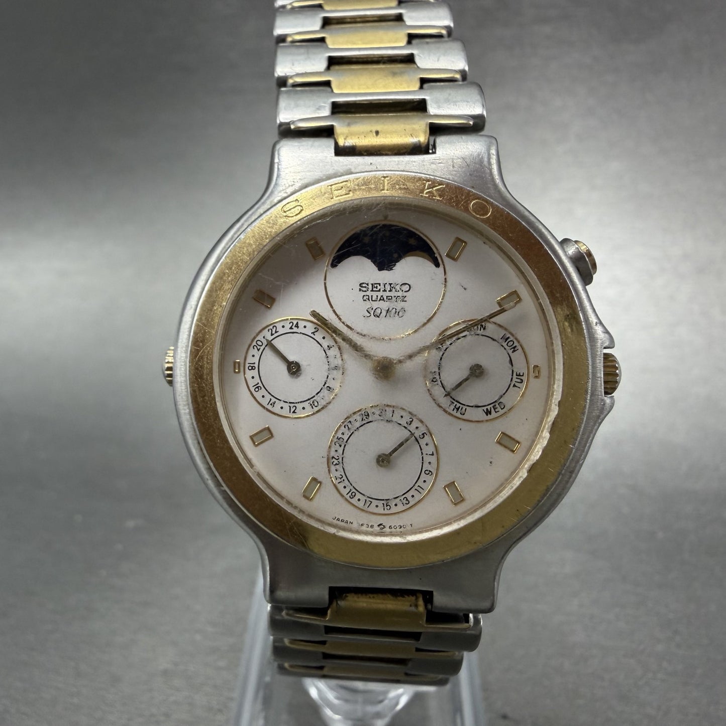 Seiko Moon Phase Watch Men 35mm White Dial Two Tone Daydate 7F38-6110 NewBattery0