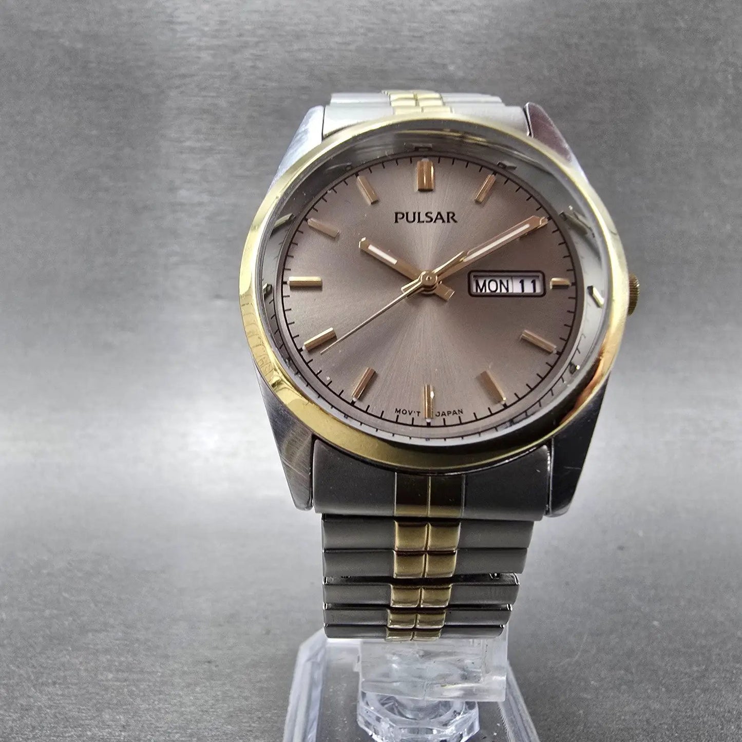 Seiko Pulsar Watch Men 35mm Silver Dial Two Tone Daydate READ!! VX33-X109 NewBat5