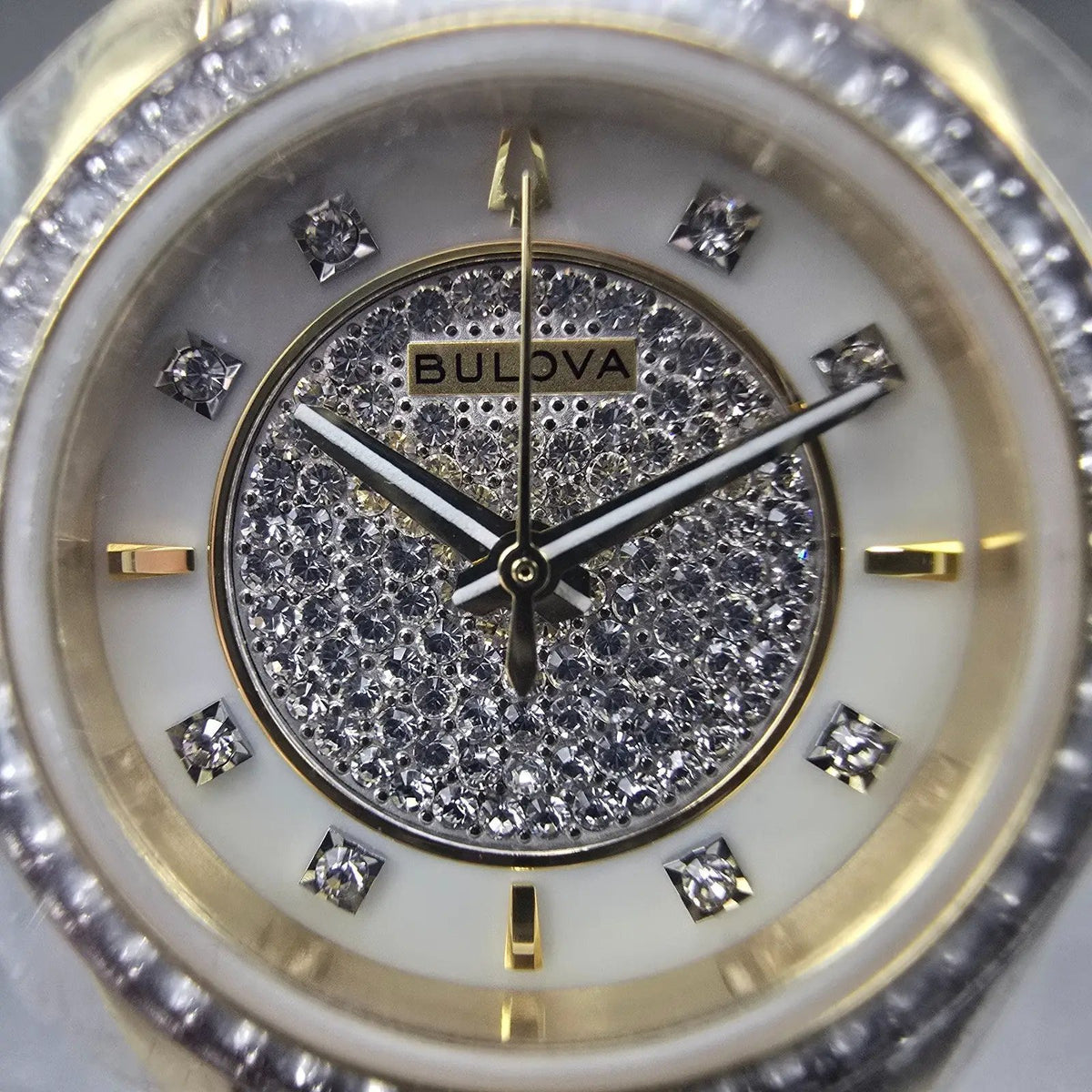 Bulova Watch Women 24mm MOP Dial Gold Tone Round Crystal Bezel 98L315 New batt2