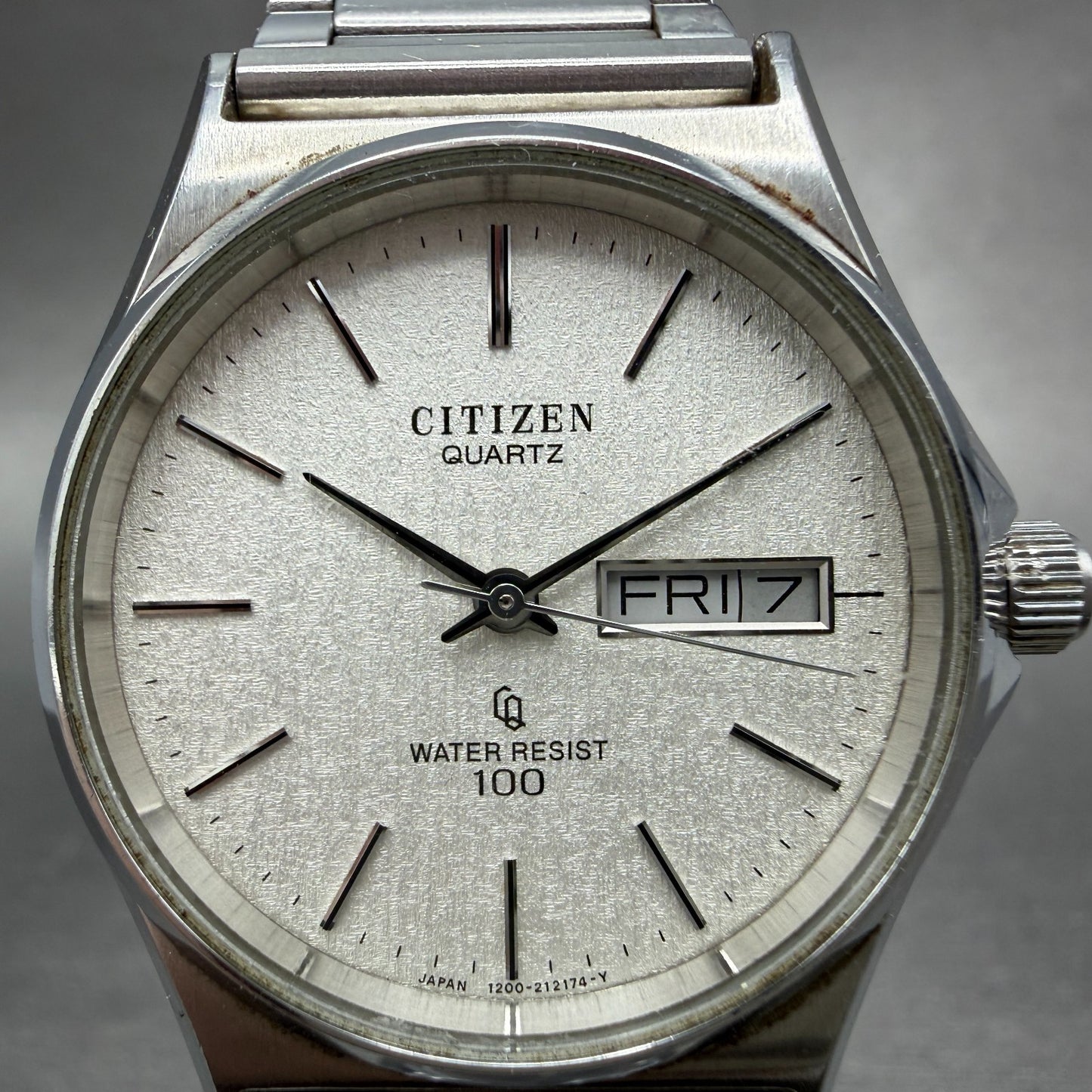 Citizen CQ Watch Men 34mm Silver Dial Silver Tone Daydate 4-211511 New Battery1